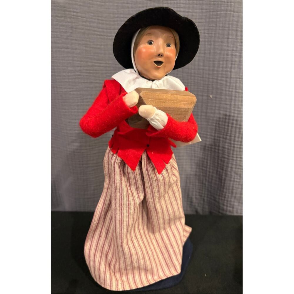 BYERS CHOICE 1999 PLYMOUTH PLANTATION WOMAN WOODEN BOWL